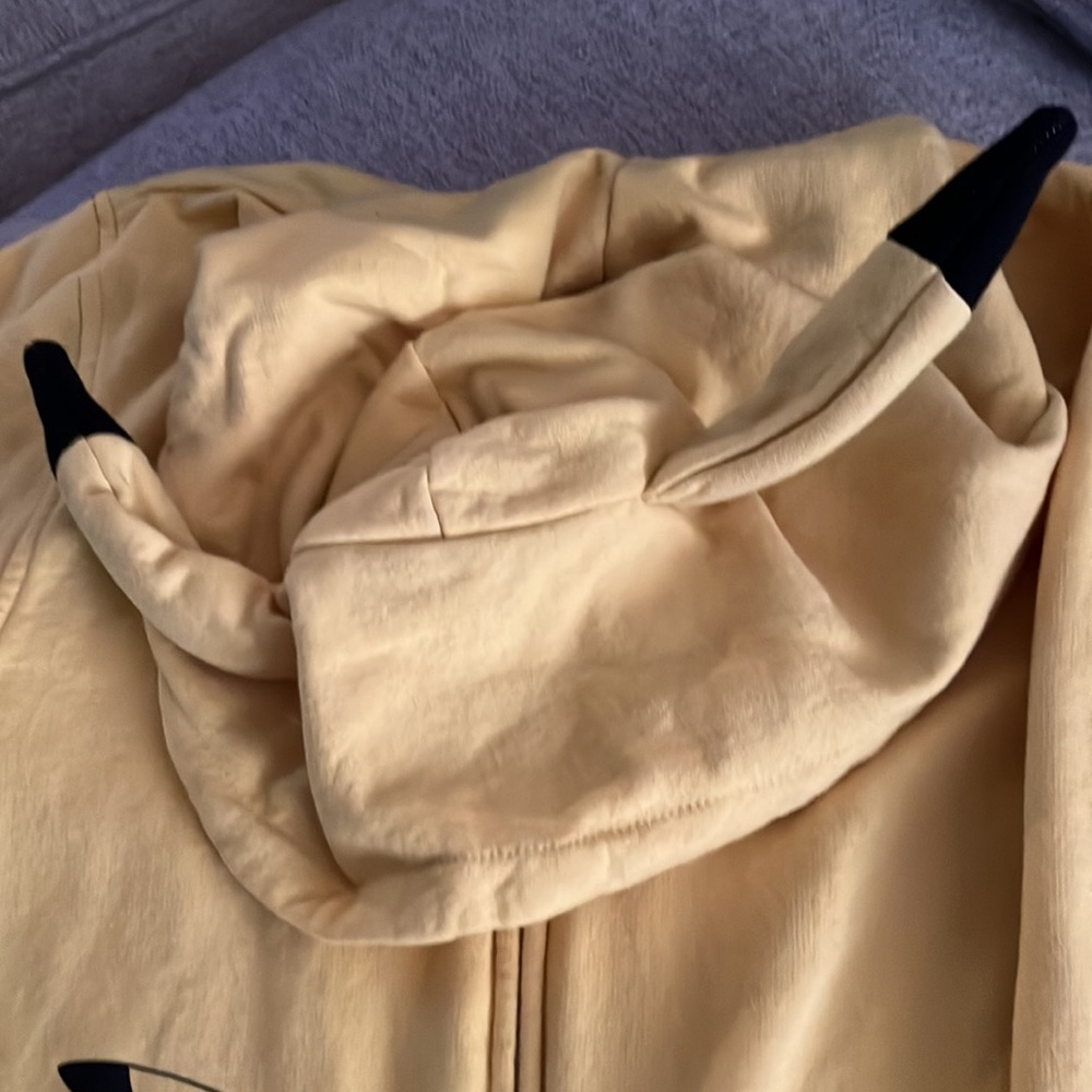 Boys Pokémon hoodie, size Medium - Picture 2 of 4